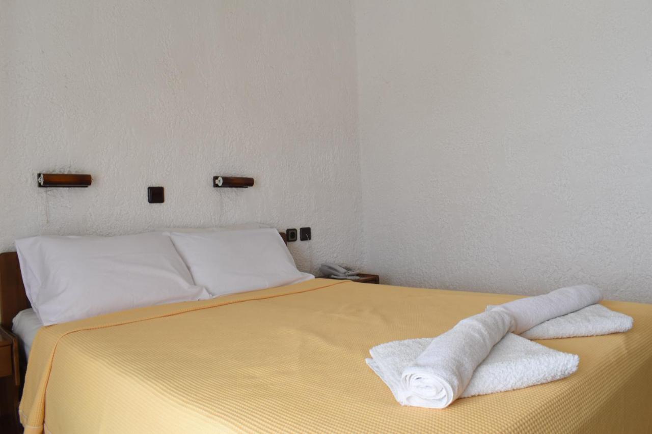 Hotel Lefkes Paralía Skotínis エクステリア 写真