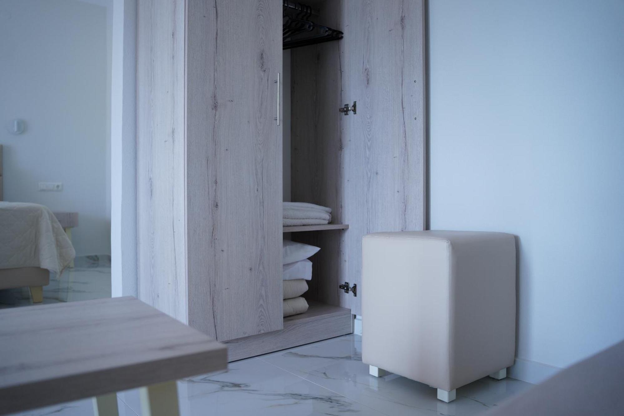 Hotel Lefkes Paralía Skotínis エクステリア 写真