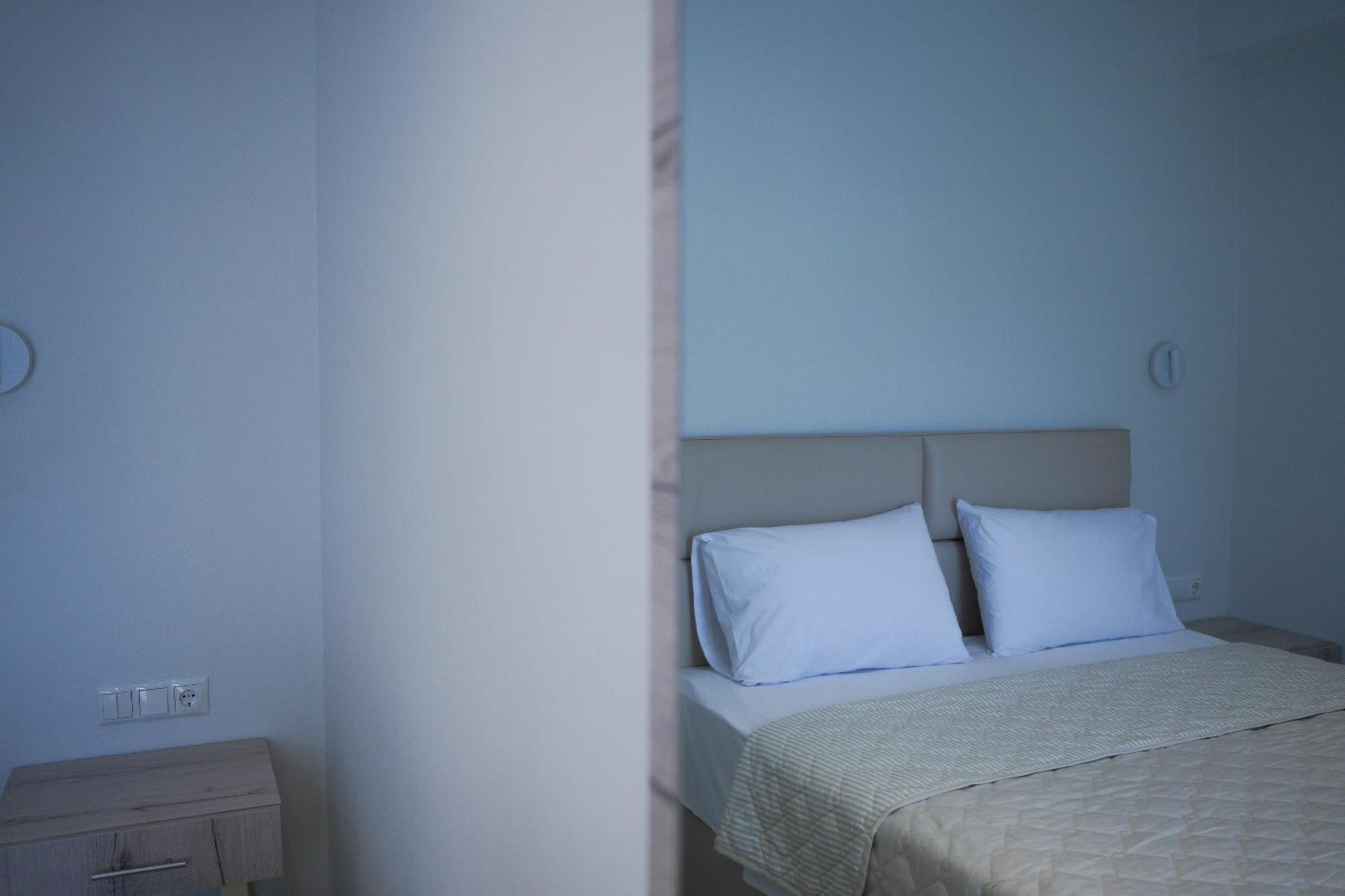 Hotel Lefkes Paralía Skotínis エクステリア 写真